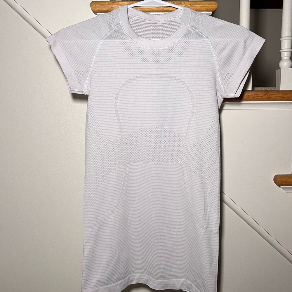 Lululemon Swiftly Tech Short Sleeve Shirt